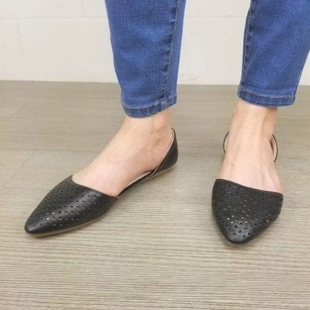 Perforated Pointy Toe Slip On Black Flats - Picture 6 of 7